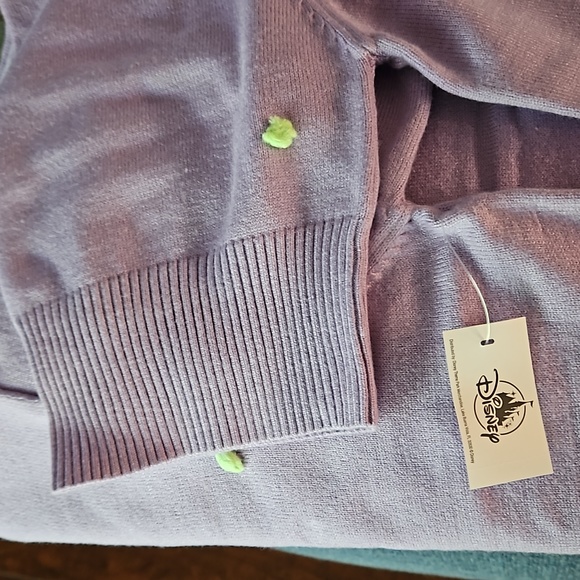 Disney sweater - Picture 3 of 6